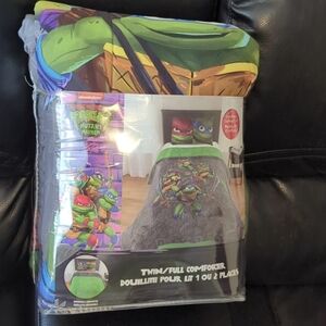 Teenage Mutant Ninja Turtles Reversible Twin/ Full Comforter Brand New